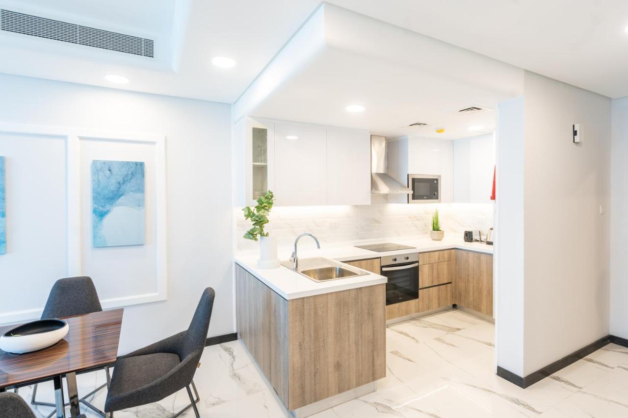 S Plaza Suites Hotel Seef Eksteriør bilde